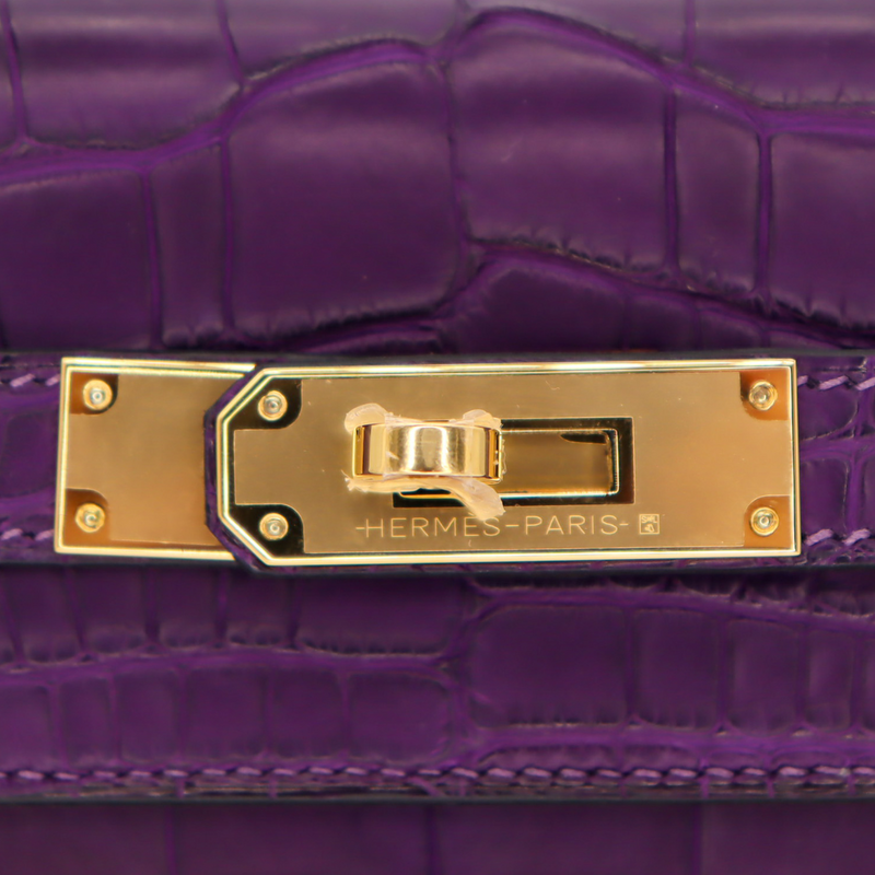 Hermès 28cm Kelly Retourne Amethyst Matte Alligator Gold Hardware