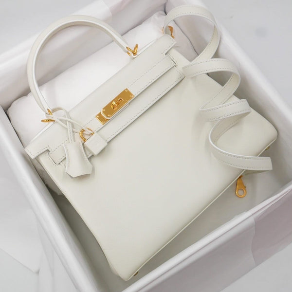 Herm�s 28cm Kelly Retourne White Evercolor Leather Gold Hardware